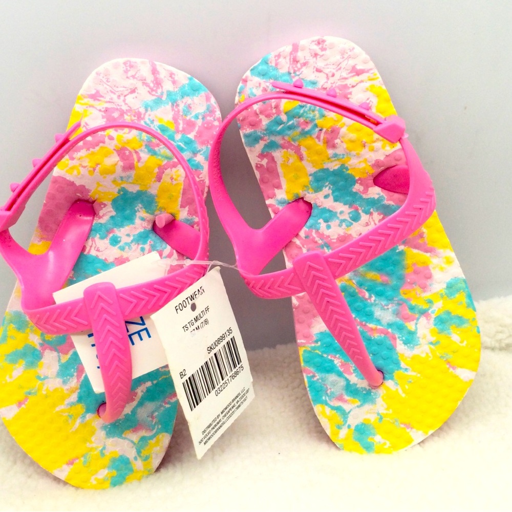 - Tropic sun toddler girls flip flops. Size med 7/8 . New